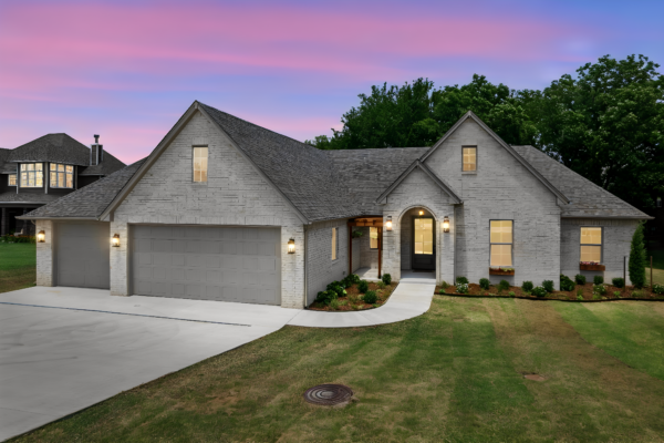 3-print-606 S Tall Chief Ave - Skiatook, OK-9 day to dusk 3-print-606 S Tall Chief Ave - Skiatook, OK-9 day to dusk