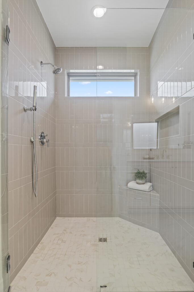 35-print-606 S Tall Chief Ave - Skiatook, OK-mastershower